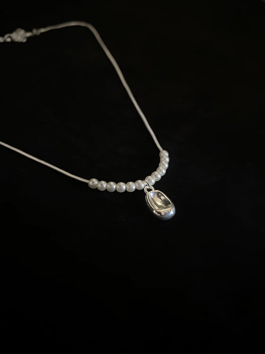 Sliver Geometric White Pearl Necklace